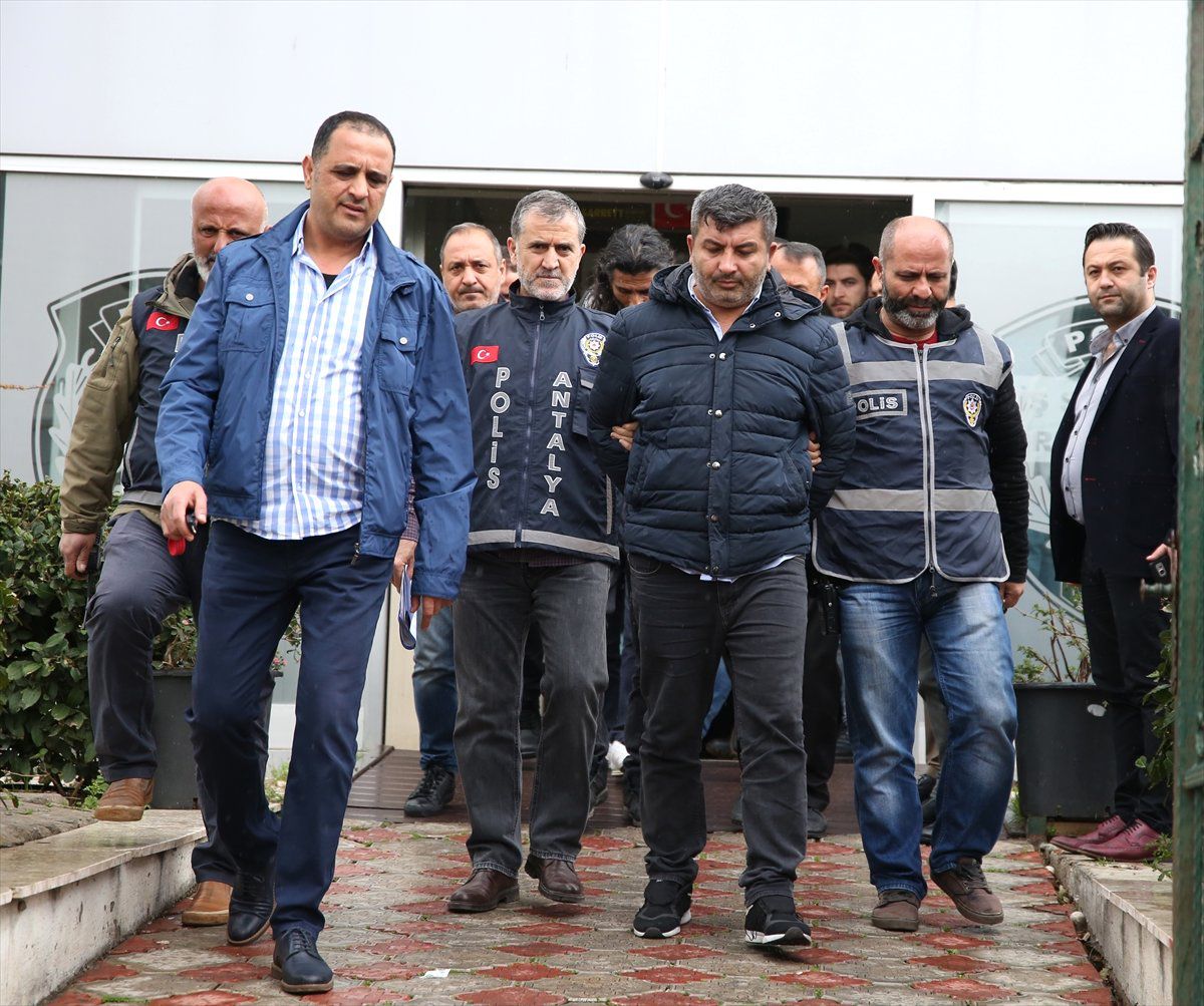 Antalya\'da Ormanlık Alanda Ceset Bulunması