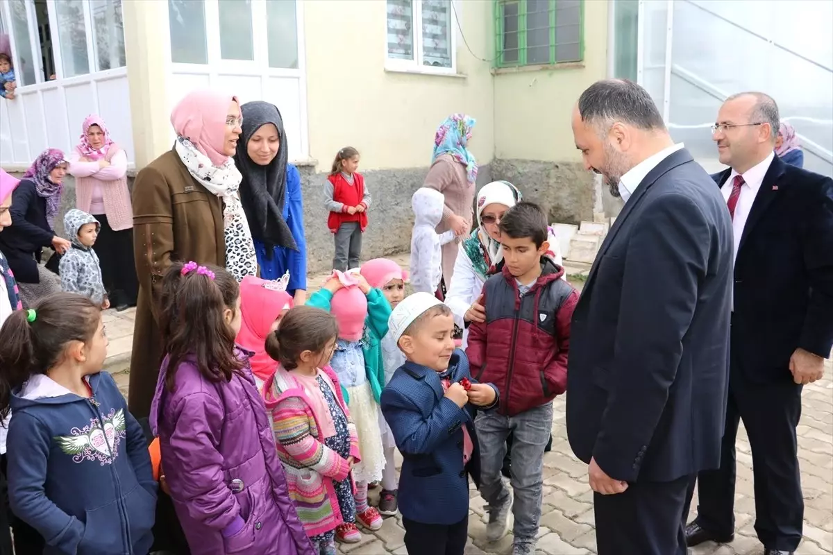 Beyşehir Belediyesi\'nden Sabah Namazına Giden 13 Çocuğa Bisiklet