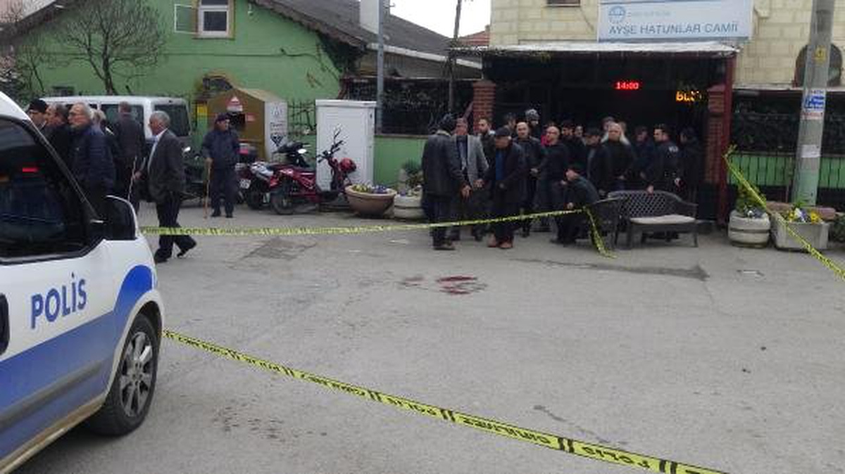 Camiye Giden Husumetlisine Ateş Açtı, 2 Kişi Yaralandı
