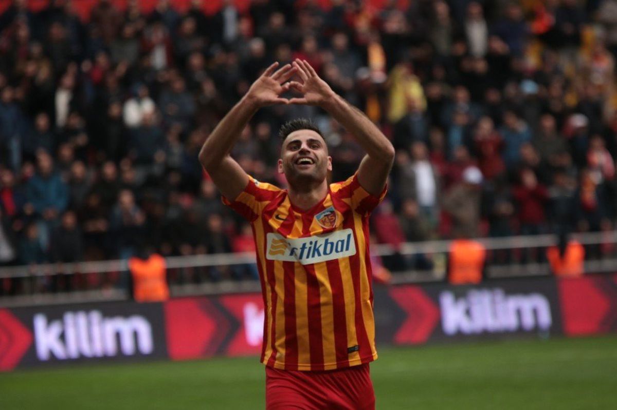 Deniz Türüç Yeniden Milli Takımda