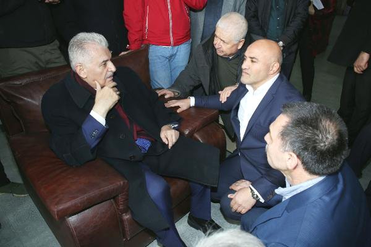 Ek Bilgilerle) Binali Yıldırım, Seyrantepe\'de Yaptırılan Caminin Açılışına Katıldı