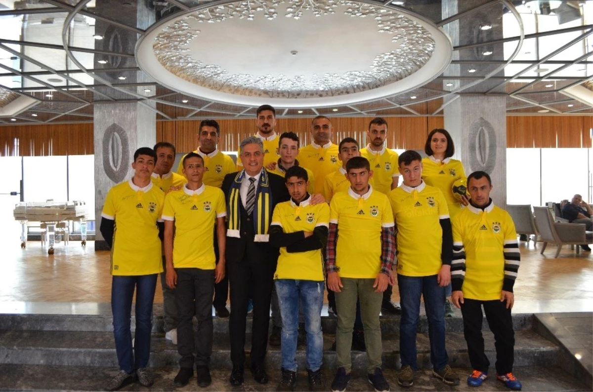 Engelsiz Mardin Projesi Futbol Takımı Kadıköy\'de