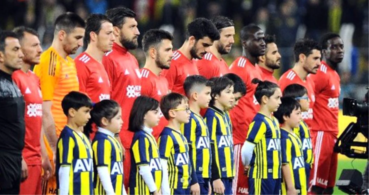 Fenerbahçeliler Tekbir Getirince Sivassporlu Ndinga Gözyaşlarını Tutamadı