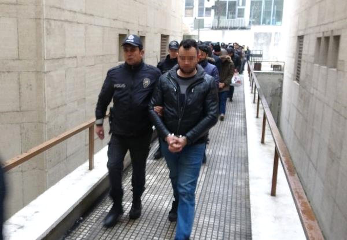 Fetö\'nün Askeri Yapılanmasına Operasyonda 25 Şüpheli Adliyede