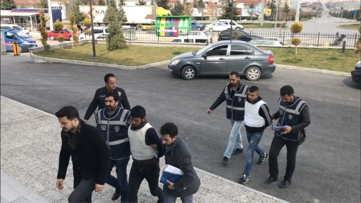 Karaman\'da Bıçaklama Olayına Karışan 2 Şahsa Tutuklama