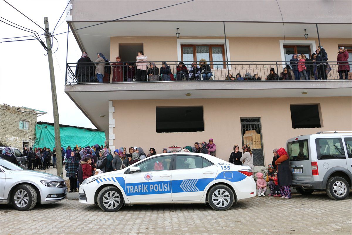 Kazada Ölen Polisin Oğlu, Toprağa Verildi