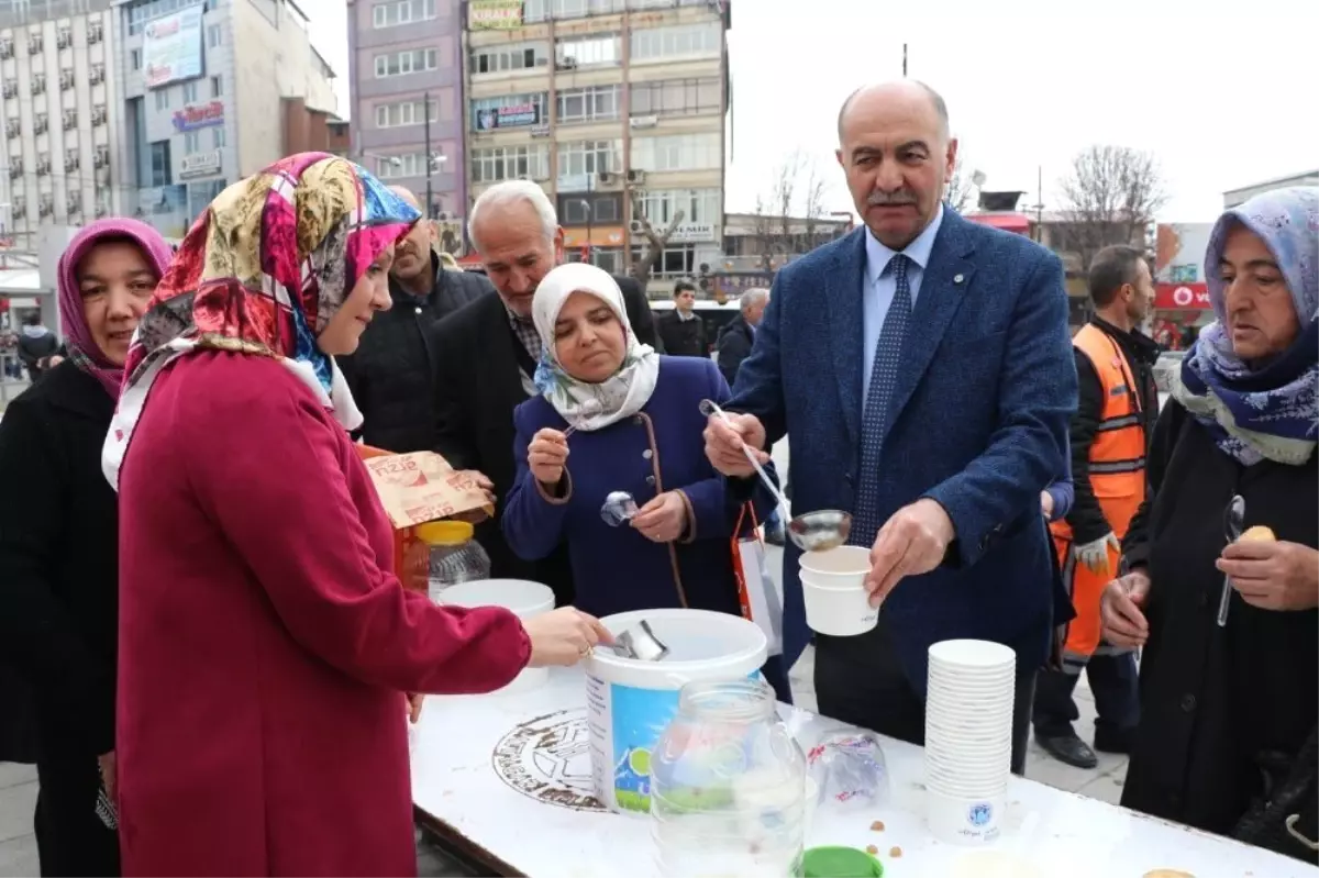 Malatya\'da Askerin Son Yemeği Hoşaf Dağıtıldı