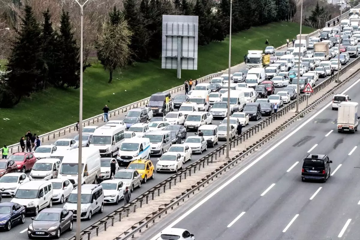 Sarıyer\'de Şüpheli Paketten Eyp Çıktı