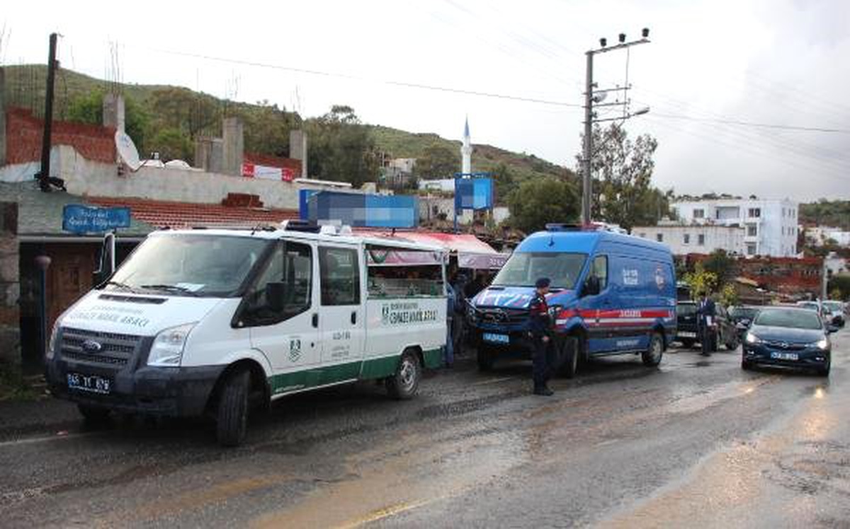 Su Kabağı Süsleme Sanatçısı, Atölyesinde İntihar Etti