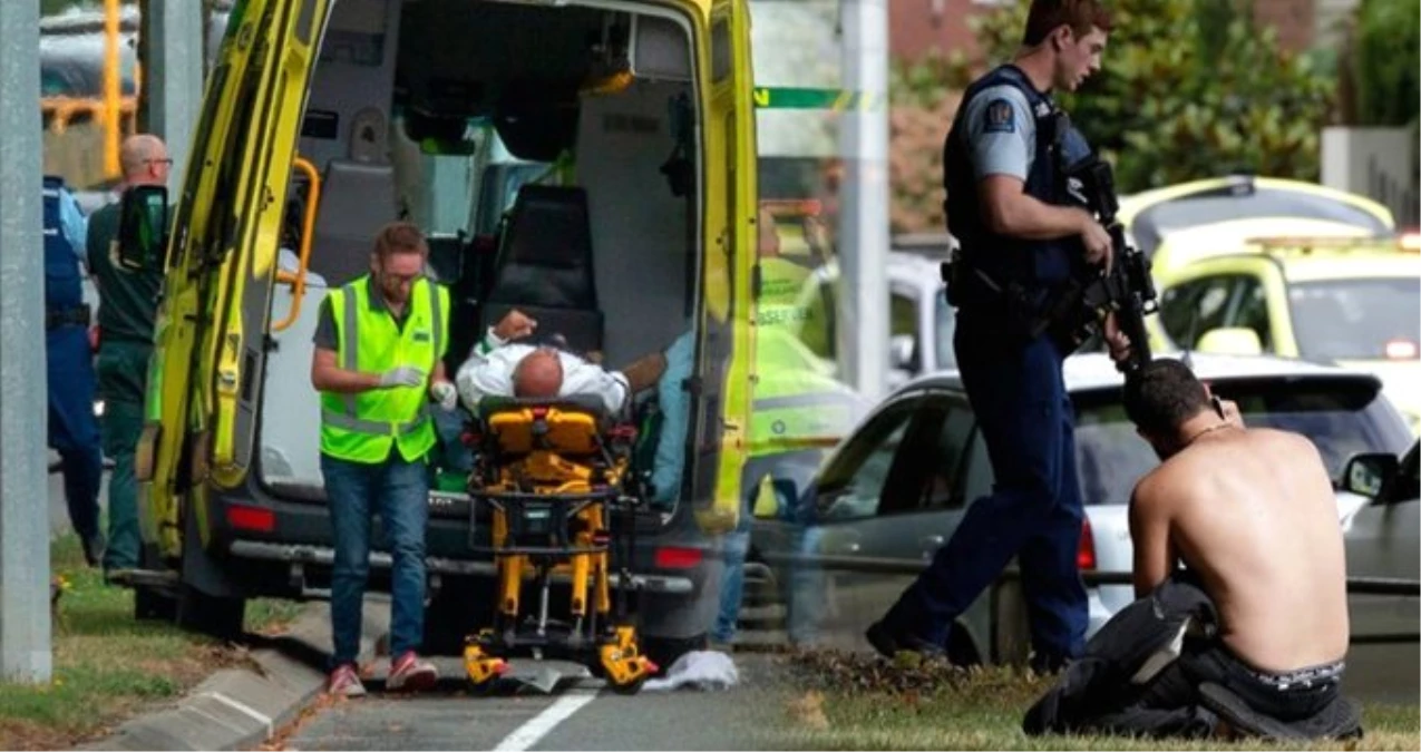 Yeni Zelanda\'daki Katliam Sonrası Caminin İçindeki Panik Kameraya Yansıdı
