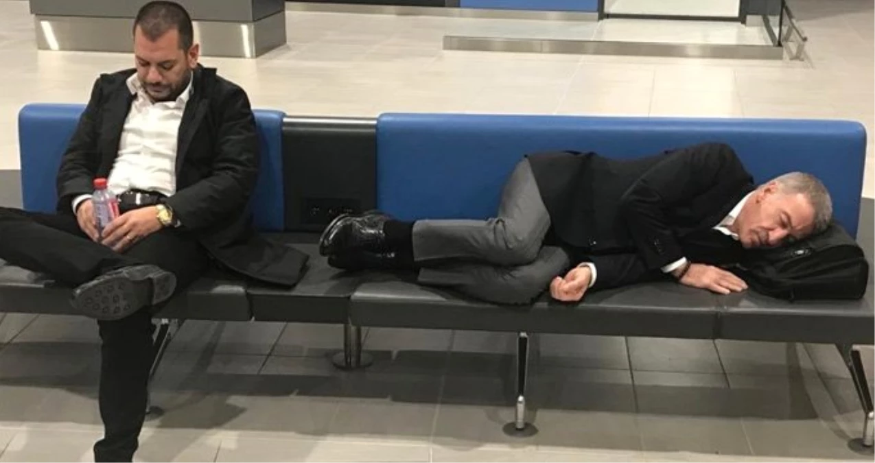 Ahmet Ağaoğlu Havaalanında Böyle Görüntülendi