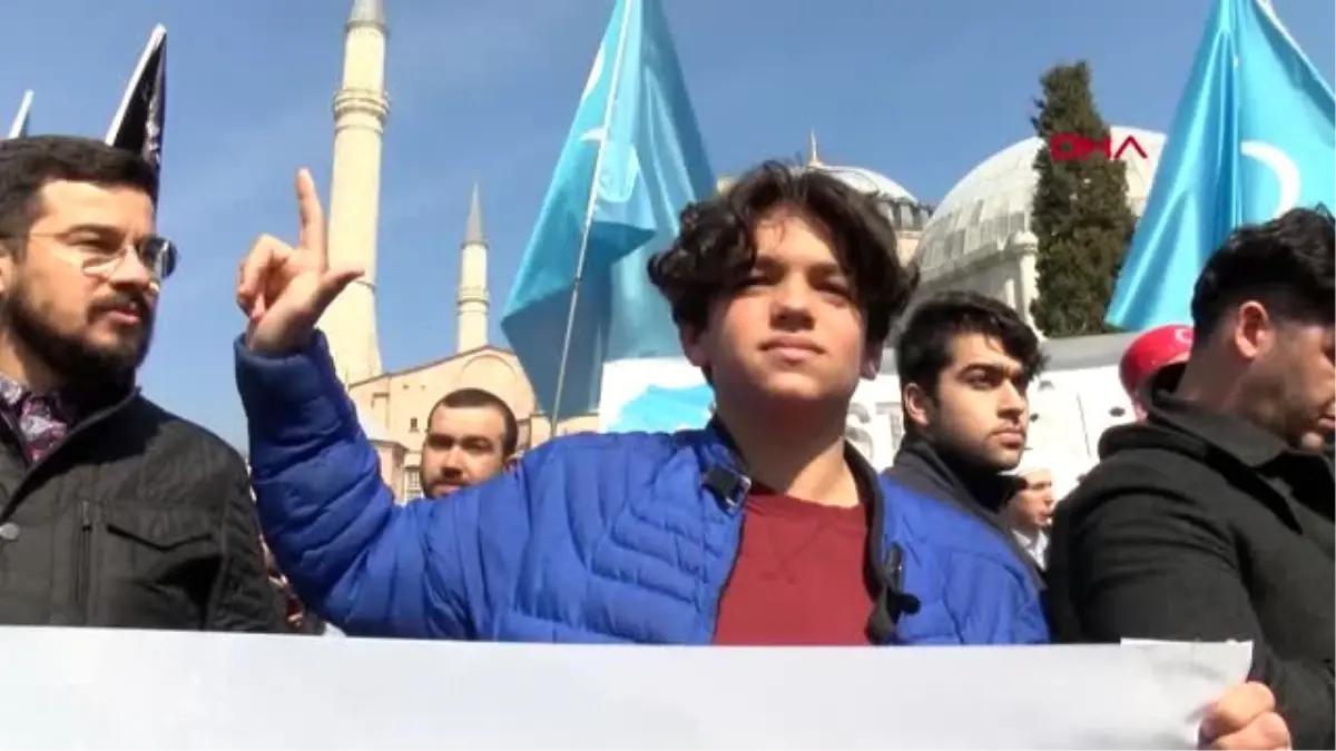 Ayasofya Önünde Yeni Zelanda\'da Ölenler İçin Gıyabi Cenaze Namazı