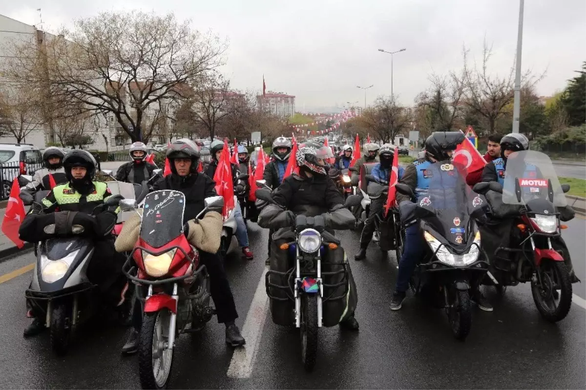 Başkan Yaşar\'a Motosikletli Karşılama