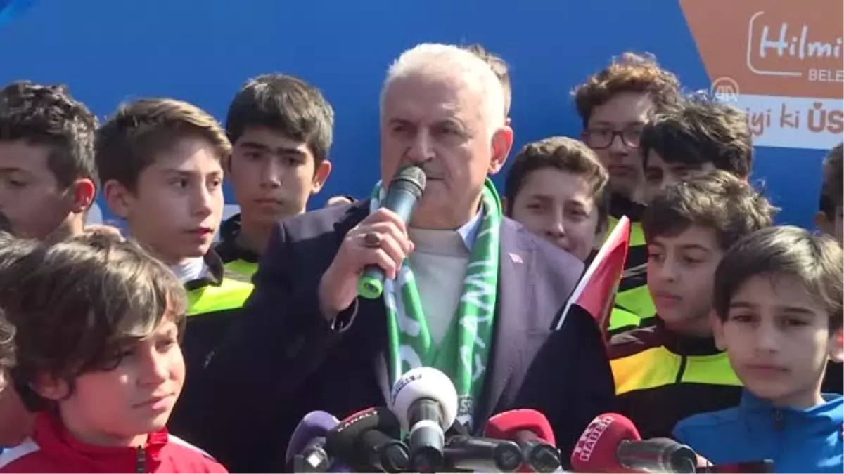 Binali Yıldırım Genç Sporcularla Bir Araya Geldi