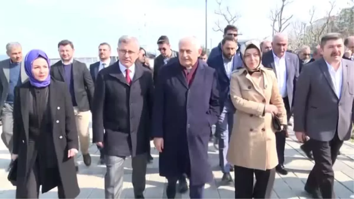 Binali Yıldırım, Üsküdar\'da Esnaf Ziyaretinde Bulundu