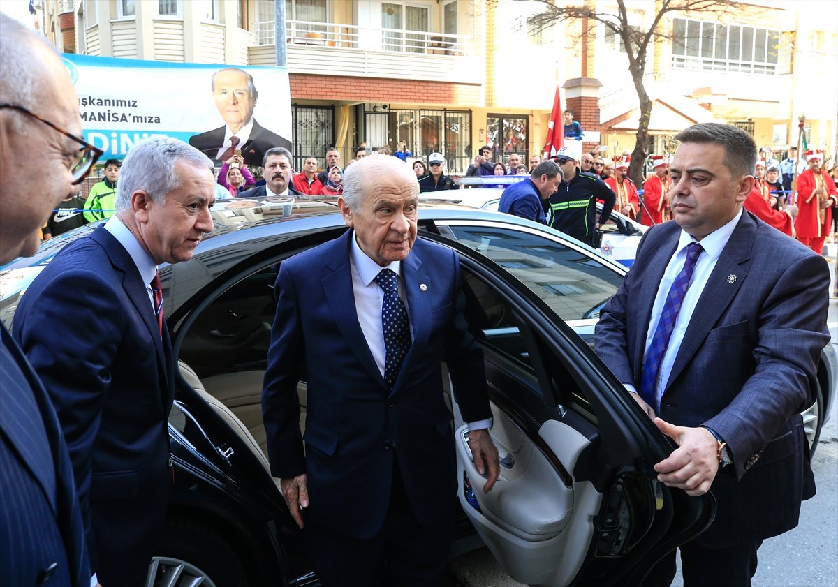 Biz Medyaya Değil Meydanlara Bakıyoruz"