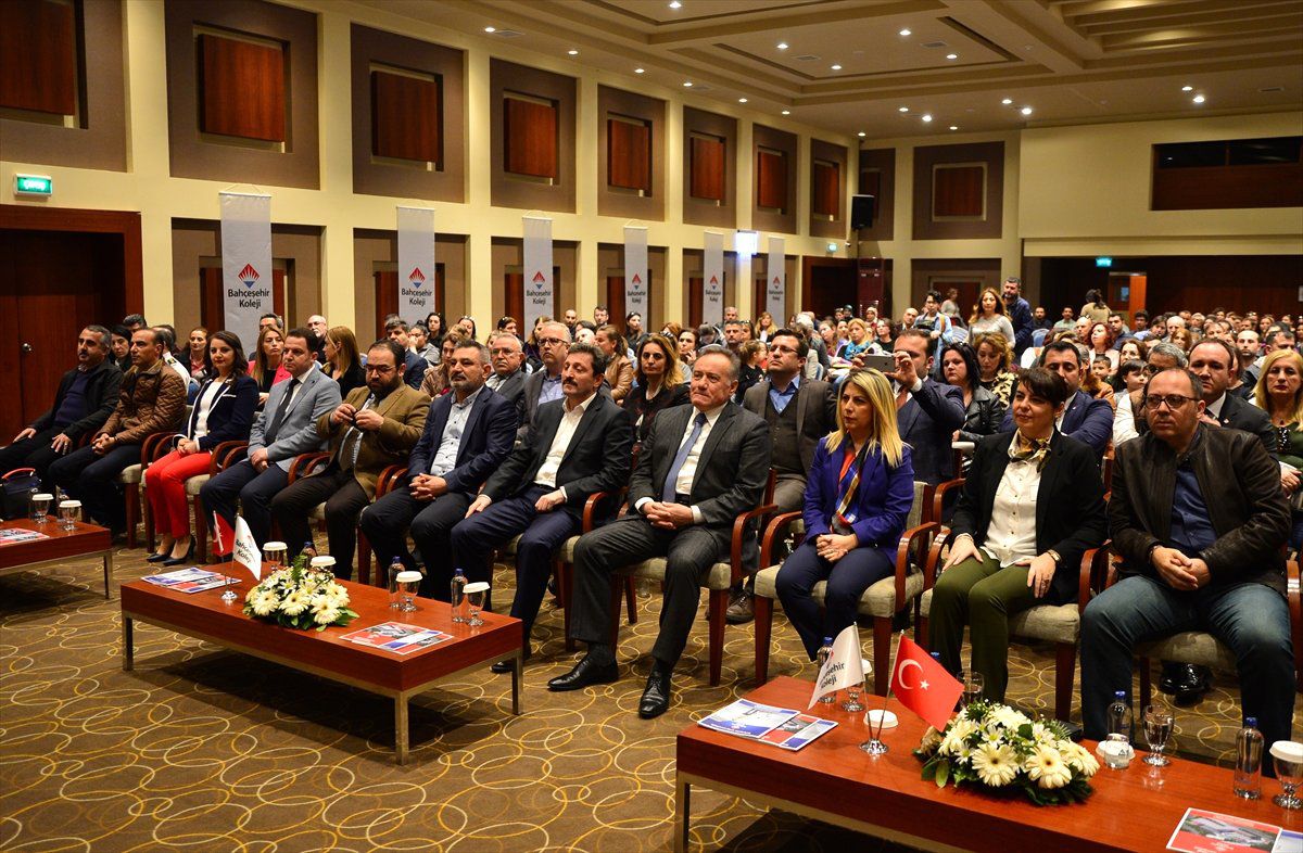 Çanakkale\'de Bahçeşehir Koleji Tanıtım Toplantısı