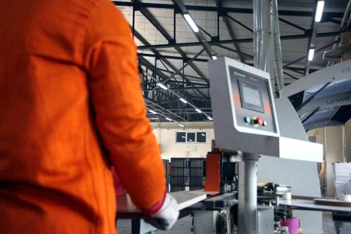 Cezaevinde Engelli Öğrenciler İçin Eğitim Materyalleri Üretiyorlar