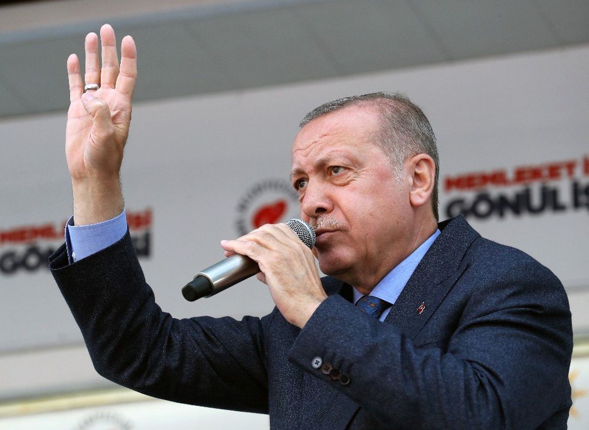 Cumhurbaşkanı Erdoğan: "Terbiyesize Bak \'İslam Dünyasından Kaynaklanan Terör\' Diyor.