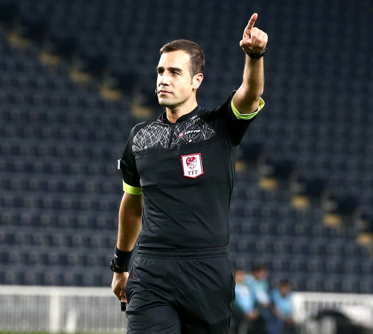 Dün Akşam Fener\'e, Bu Akşam Beşiktaş\'a Serkan Tokat