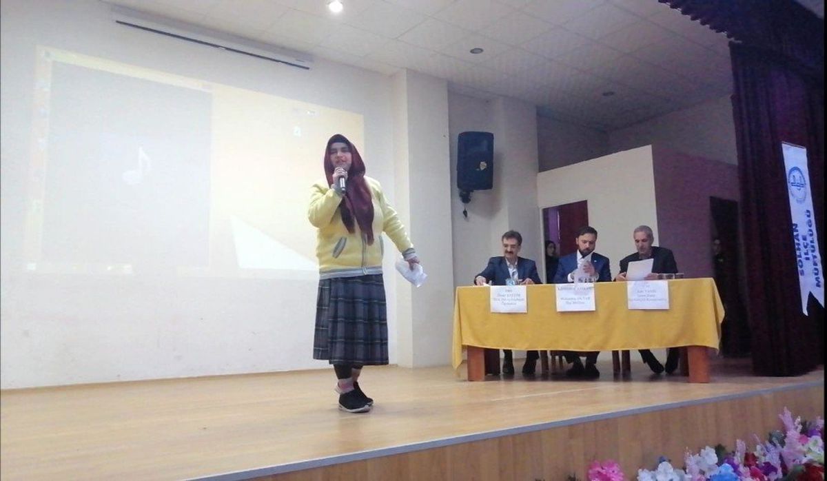 Gönüllerin Birincisi Oldu, Mutluluğu Görülmeye Değerdi