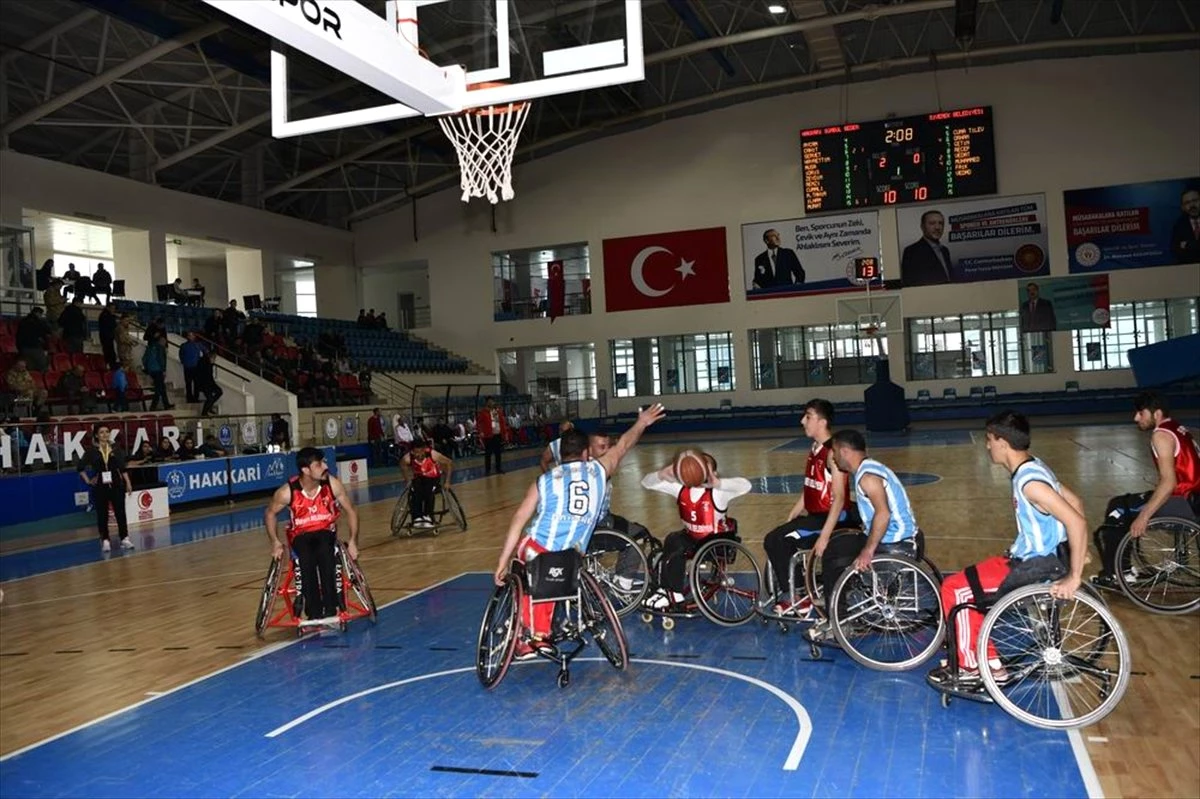 Hakkari\'de Tekerlekli Sandalye Basketbol Maçı