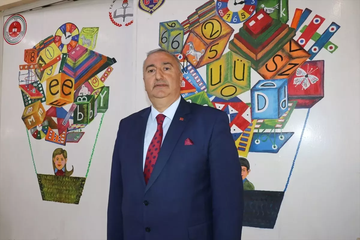Hükümlüler Ürettikleriyle Ekonomiye Katkı Sağlıyor