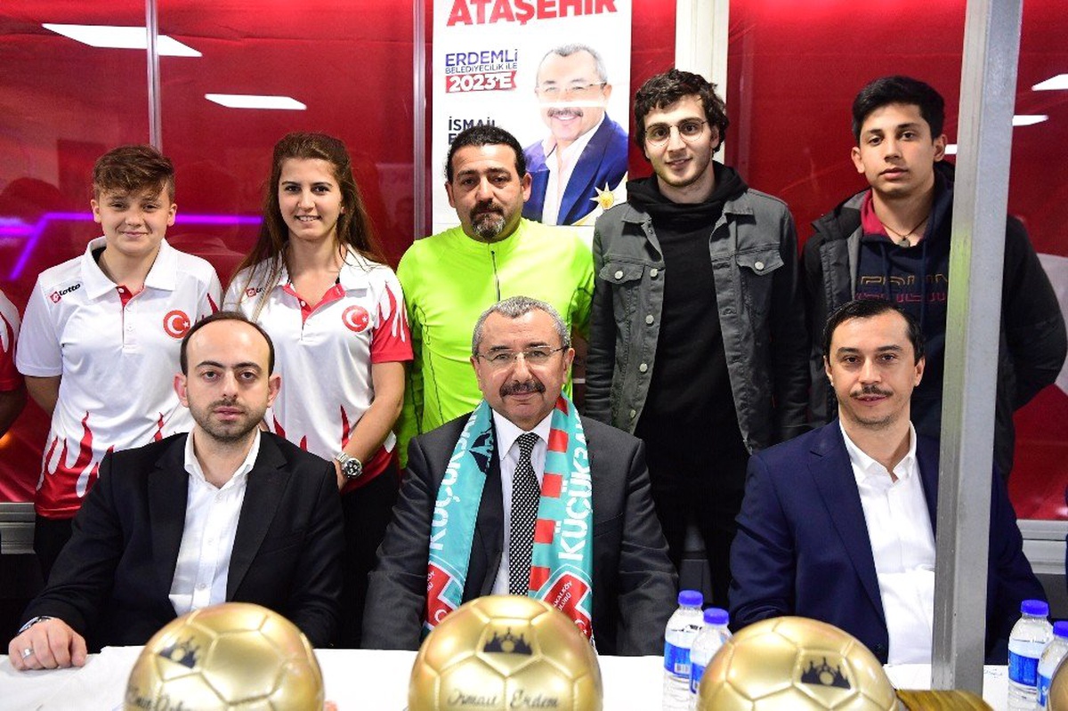 İsmail Erdem\'den Ataşehirli Spor Kulüplerine Tam Destek