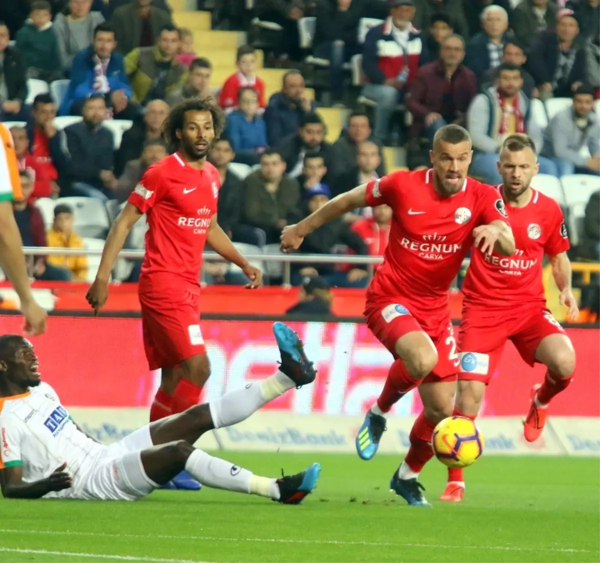 Spor Toto Süper Lig: Antalyaspor: 2 - Aytemiz Alanyaspor: 0 (İlk Yarı)