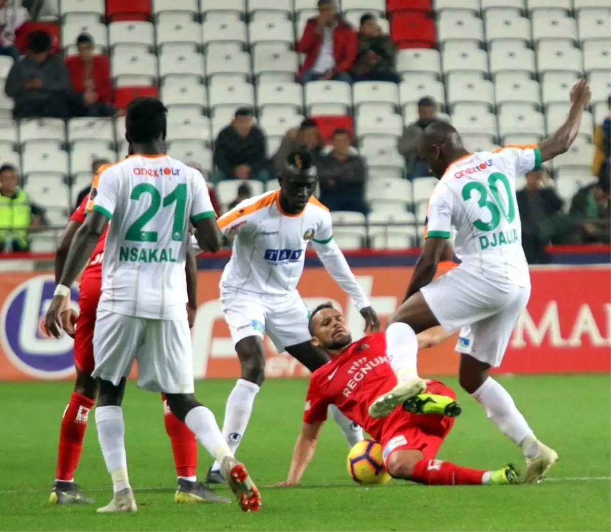 Spor Toto Süper Lig: Antalyaspor: 3 - Aytemiz Alanyaspor: 0 (Maç Sonucu)