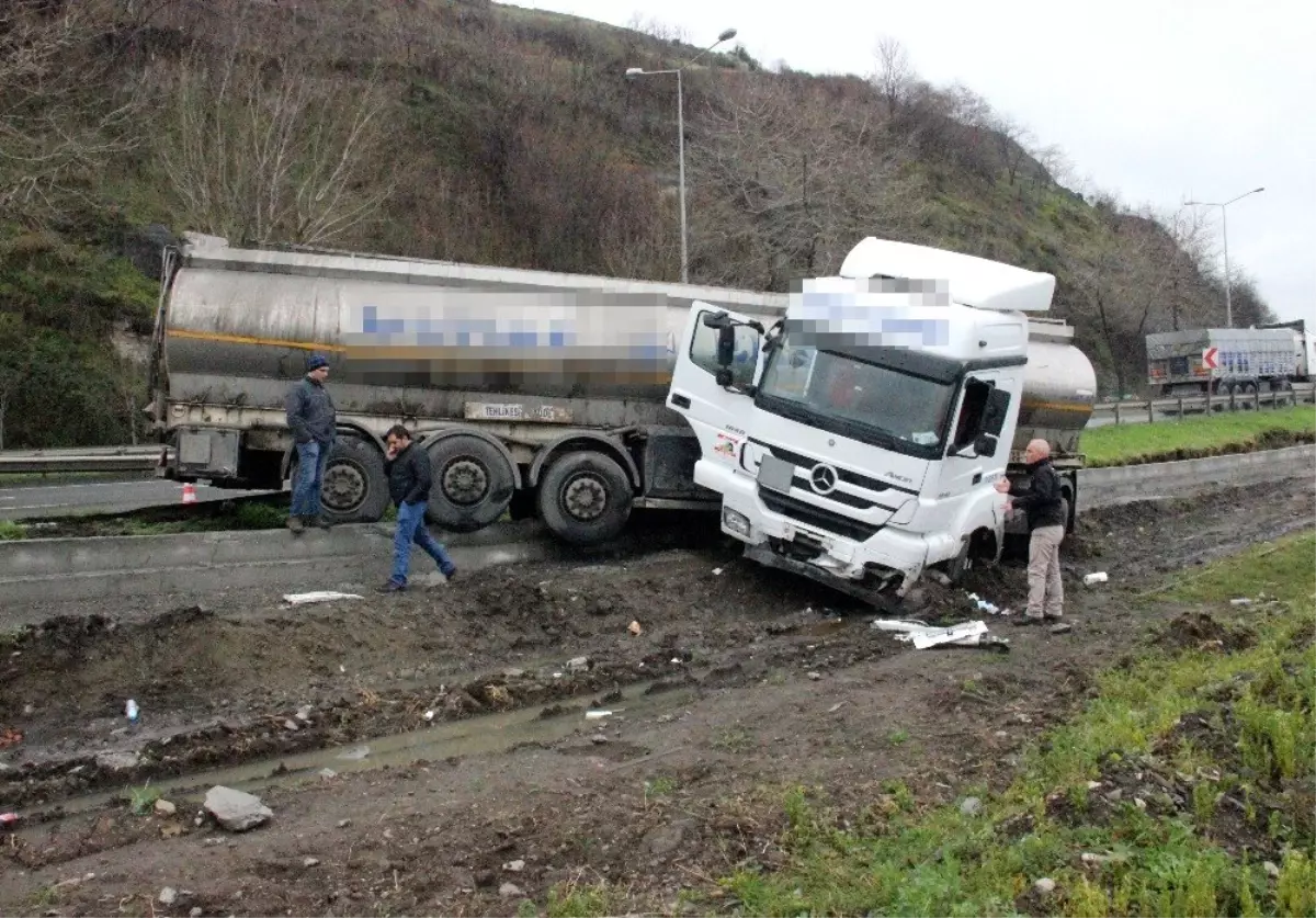 Tanker Kazası Ucuz Atlatıldı