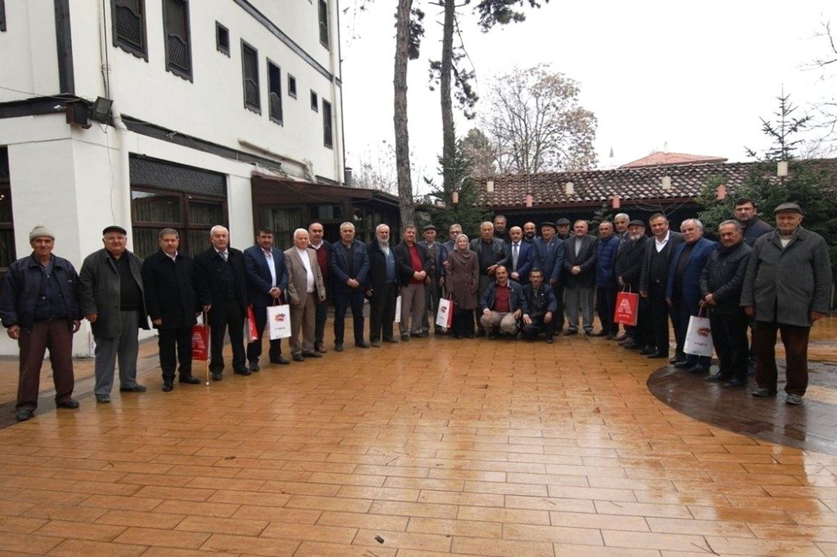 Ürkmezer\'den Görev Süresi Dolan Muhtarlara Plaket