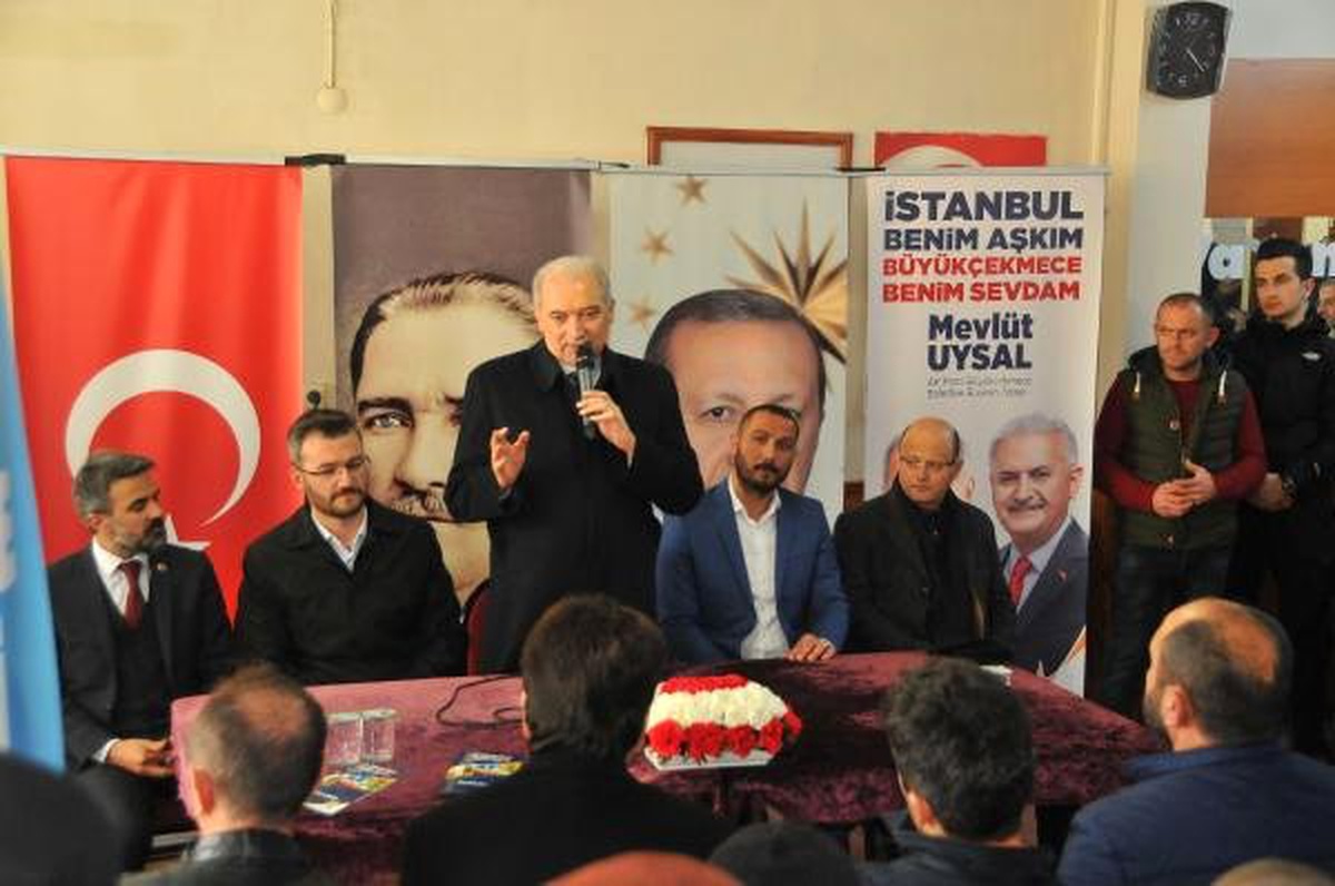 Uysal: Okula İki Ayakkabı Değiştirerek Giden Çocuktan Utanmalıyız