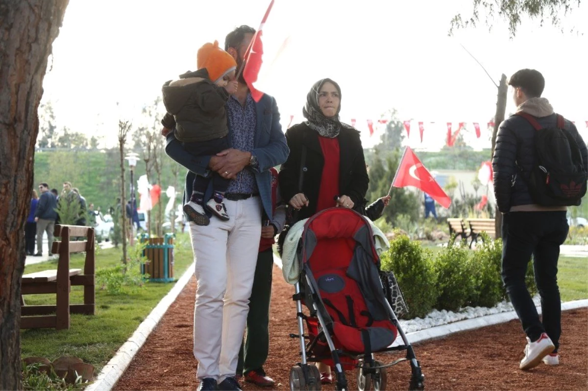 Başkan Çeçrioğlu, Zeybek Parkı Aydınlıların Hizmetine Açtı