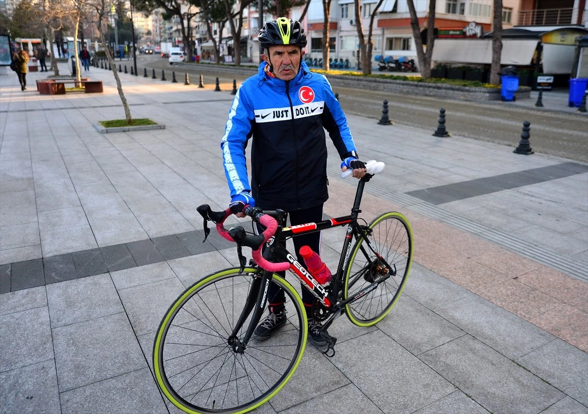 Başkentten "Şehitler Diyarı"Na Yıllardır Bisikletle Geliyor