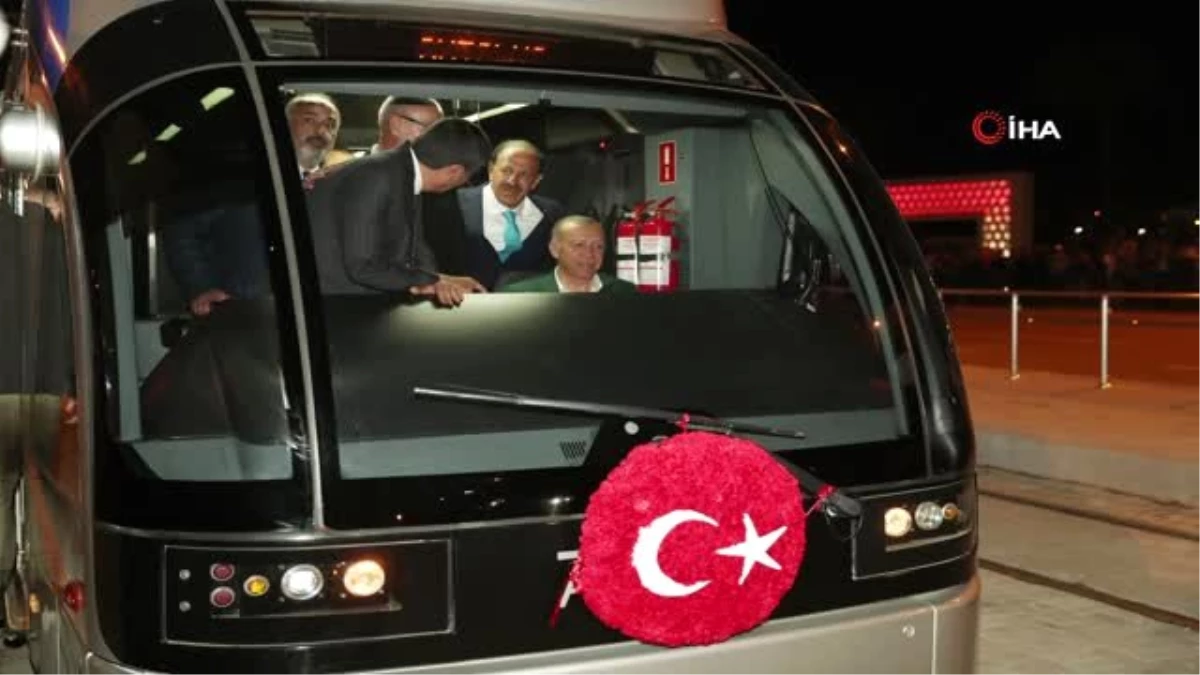 Cumhurbaşkanı Erdoğan 3, Etap Raylı Sistemin Test Sürüşünü Yaptı