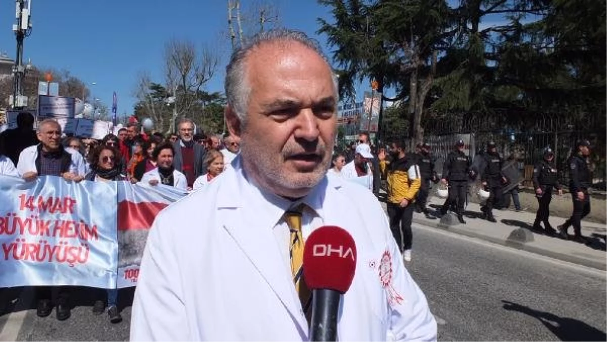 Kadıköy\'de Tıp Bayramı Yürüyüşü