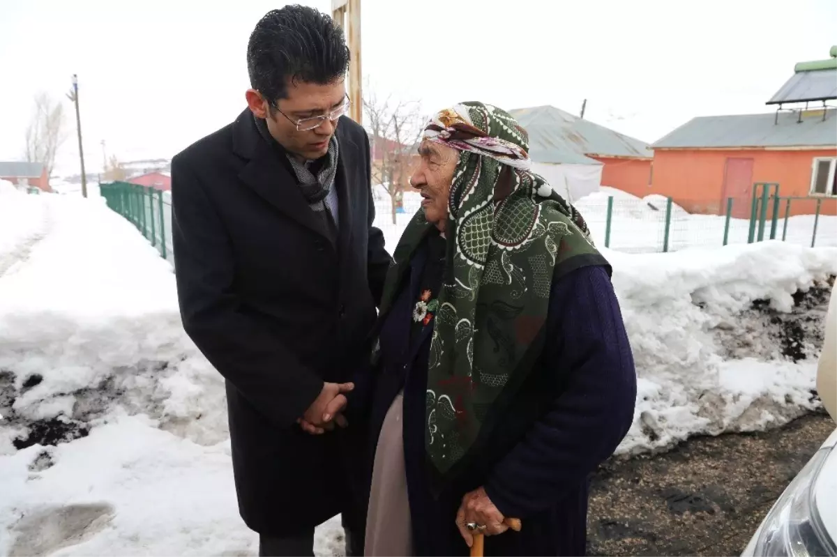 Kaymakam Kaçmaz\'dan Yaşlı ve Yardıma Muhtaç Ailelere Ziyaret