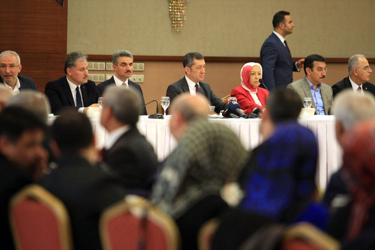 MEB Yapay Zekalı Bilişim Sistemine Geçecek