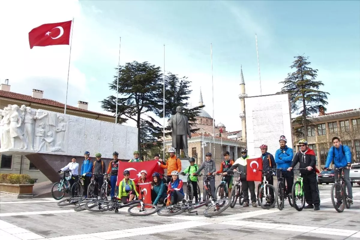 Pedallarını 18 Mart Şehitleri İçin Çevirdiler