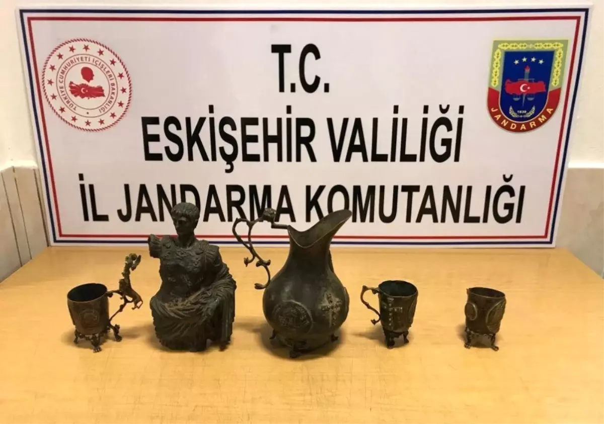 Tarihi Eser Kaçakçısına Suçüstü