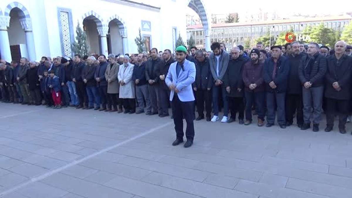 Yeni Zelanda\'da Öldürülen Müslümanlar İçin Gıyabi Cenaze Namazı Kılındı