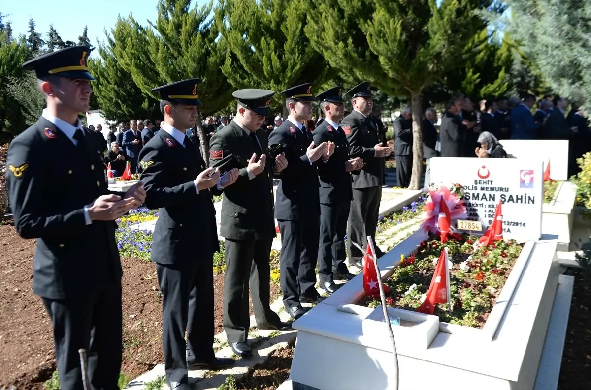 18 Mart Şehitleri Anma Günü ve Çanakkale Deniz Zaferi\'nin 104. Yıl Dönümü