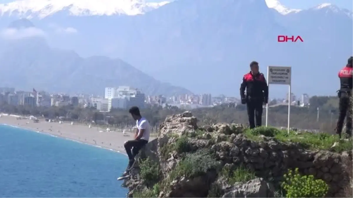 Antalya İntihardan Komiser Ceren Vazgeçirdi