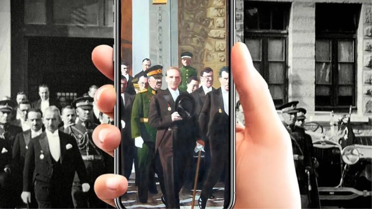 Atatürk\'ü Sanki Yanınızdaymış Gibi Hissettirecek, Artırılmış Gerçeklik Teknolojili Kartlar