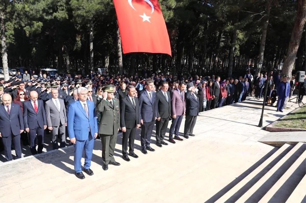 Burdur\'da 18 Mart Şehitleri Anma Günü ve Çanakkale Zaferi\'nin 104\'ncü Yıl Dönümü