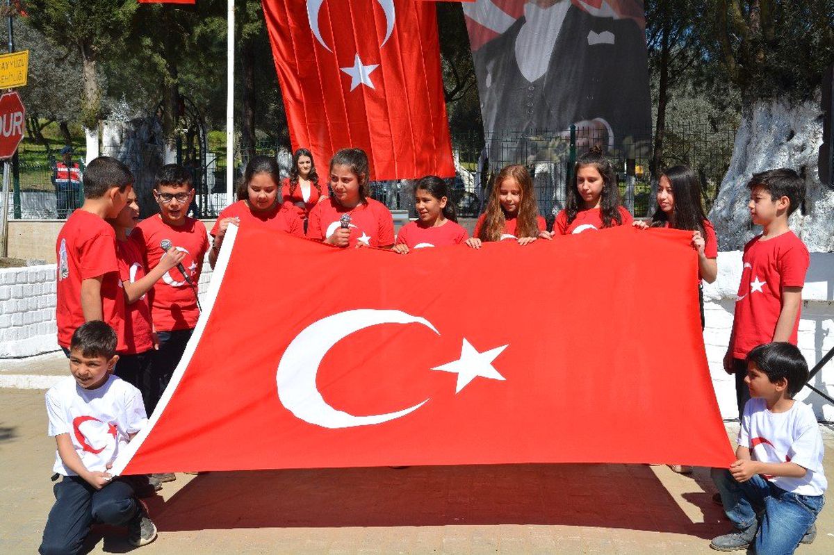 Çanakkale Şehitleri Efeler\'de Anıldı