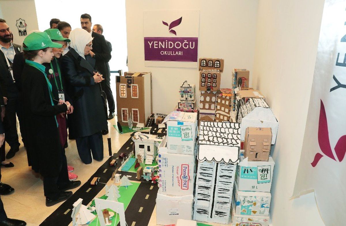 Emine Erdoğan: "Bir Buçuk Yıl İçinde Sıfır Atık Projesi Kapsamında 42 Milyon Ağacın Kesilmesi...