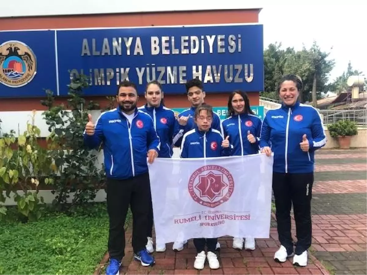 Engelleri Aşarak Madalyaları Aldılar