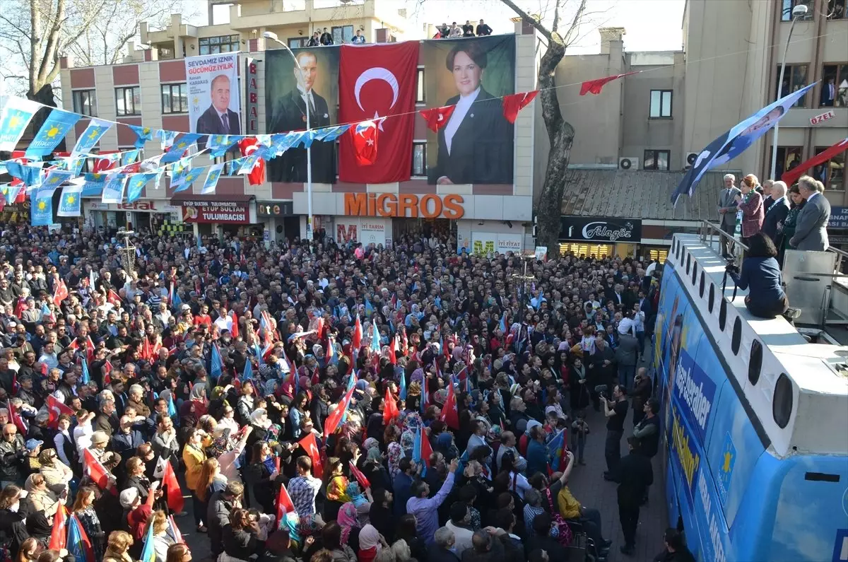 Hizmet Anlayışlarının Yarıştığı Bir Seçim Olmasına Gayret Edelim"